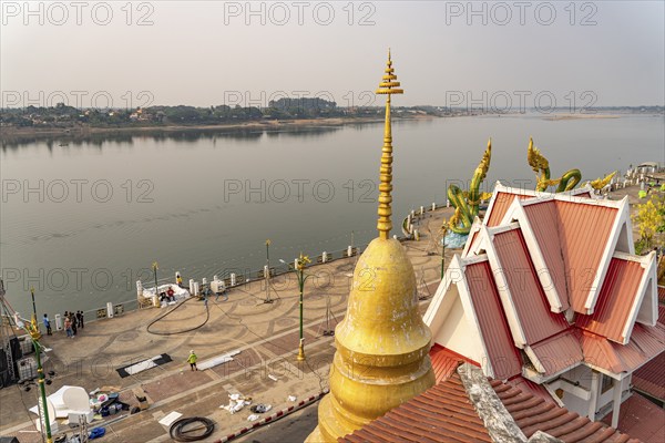 View from the roof of the Buddhist temple Wat Lam Duan across the Mekong to Laos, Nong Khai, Thailand, Asia