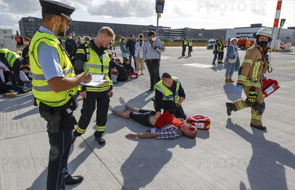 EASA emergency exercise at BER Airport, emergency services rehearsed an emergency in the aviation security area. The airport company rehearsed for an emergency together with the federal police and fire brigade as part of an emergency exercise, 11 October 2022