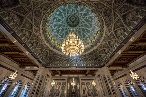Sultan Qaboos Grand Mosque, chandelier in the prayer hall for men, Muscat, Oman, Asia