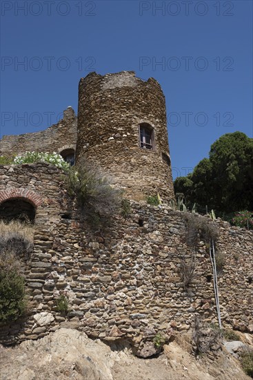 Château des Seigneurs de Fos, castle ruins, privately owned, Bormes-les-Mimosas, Provence-Alpes-Côte d'Azur, France, Europe