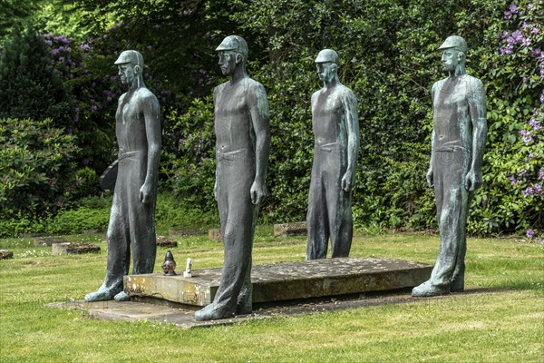 Rotthauser cemetery in Gelsenkirchen, memorial and burial ground of the victims of the mining accident of 20 May 1950 in the Dahlbusch colliery, with 78 dead miners, Gelsenkirchen, North Rhine-Westphalia, Germany, Europe