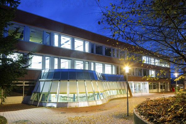 The University of Applied Sciences Mittweida (HSMW for short, with the suffix Hochschule für angewandte Wissenschaften, or University of Applied Sciences for short) is a university of applied sciences in the Saxon town of Mittweida. With 6908 enrolled students (winter semester 2020/21), it is the largest university of applied sciences in the state of Saxony. House 05, Gerhard Neumann Building, Mittweida, Saxony, Germany, Europe