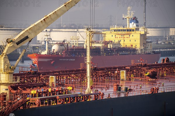 LPG tanker Navigator Genesis, Liquefied Petroleum Gas, Autogas, liquid gas transport, in the seaport of Rotterdam, entering the Petroleumhaven, Europoort, Rotterdam, Netherlands