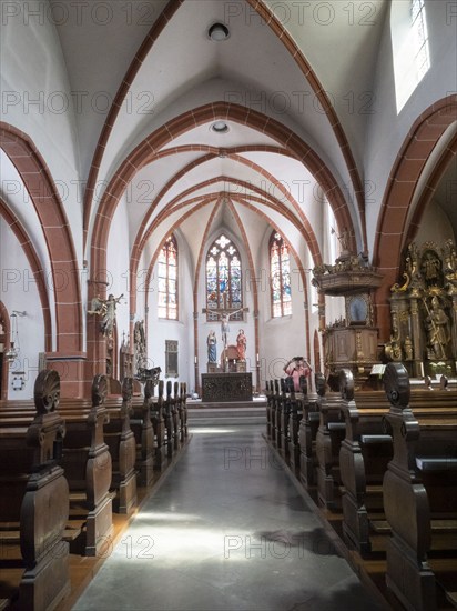 Nave of St Michael's Church with the cross vault in the interior, Bernkastel, Moselle, Rhineland-Palatinate, Germany, Europe