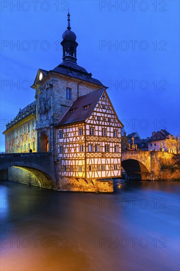 Upper Bridge, Old Town Hall, Regnitz, historic old town, Blue Hour, Bamberg, Lower Franconia, Bavaria, Germany, Europe