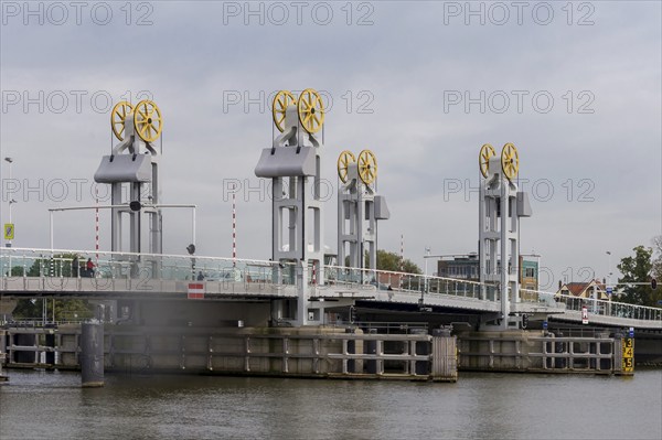 Stadsbrug, city bridge over the river Ijssel, Kampen, province of Overijssel, Netherlands