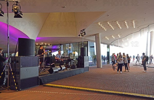 Europe, Germany, Hanseatic City of Hamburg, Elbe, Elbe Philharmonic Hall, Plaza, Visitors, Music on the Plaza, Europe