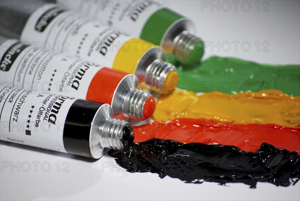 Four colour tubes, artist's colours, green, yellow, red, black, Hamburg, Hamburg, Federal Republic of Germany