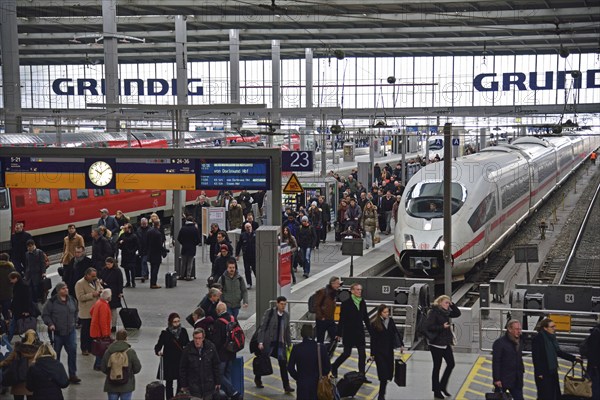 Europe, Germany, Bayer, Munich, main station, train arrival hall, local and long-distance transport, ICE, Hamburg, Hamburg, Federal Republic of Germany, Europe