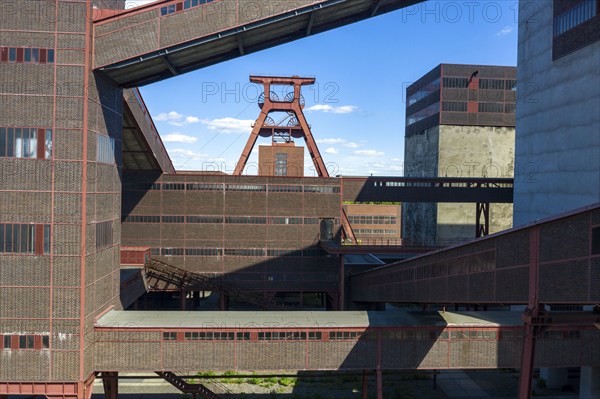 Zollverein Coal Mine Industrial Complex World Heritage Site, double headframe, shaft 12, Essen, Germany, Europe