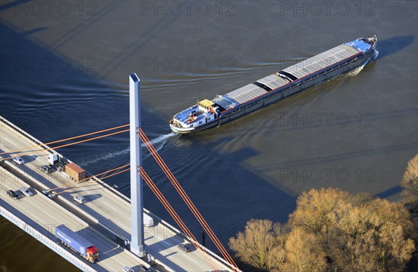 Aerial photo, bridge, Norderelbe, Elbe, barge, bridge damage, Hamburg