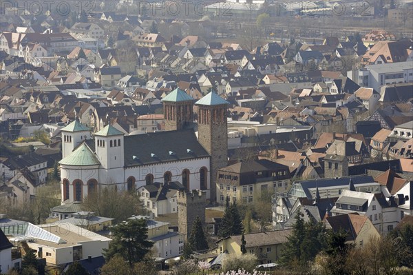 View of Bensheim with the parish church of St George, Hessische Bergstrasse, Hesse, Germany, Europe