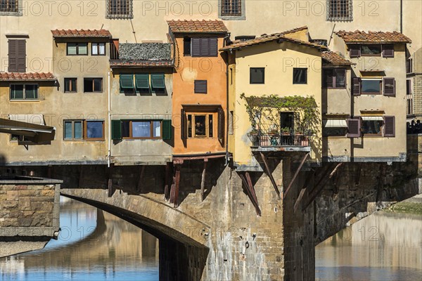 Ponte Vecchio, landmark, old town, architecture, tourism, travel, historic bridge over the Arno in Florence, Italy, Europe