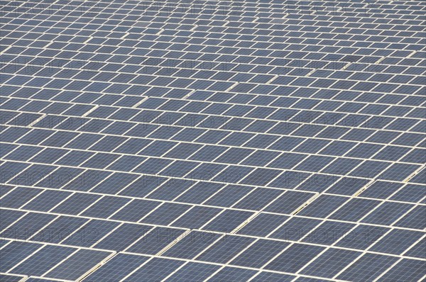 In Troisdorf-Oberlar, the currently largest ground-mounted photovoltaic system in North Rhine-Westphalia is installed on an area of 80, 000 square metres with an output of 3600 kWp, Troisdorf, North Rhine-Westphalia, Germany, Europe