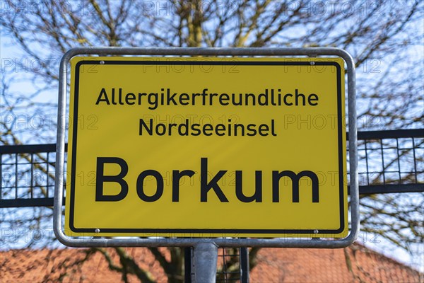 Town entrance sign, Allergy-friendly North Sea island, North Sea island of Borkum, Lower Saxony, Germany, Europe