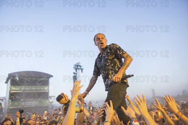 Ingo Knollmann, singer of the Donots at the Crodwsurfing at the Highfield Festival on Friday, Störmthaler See, 16.08.2024