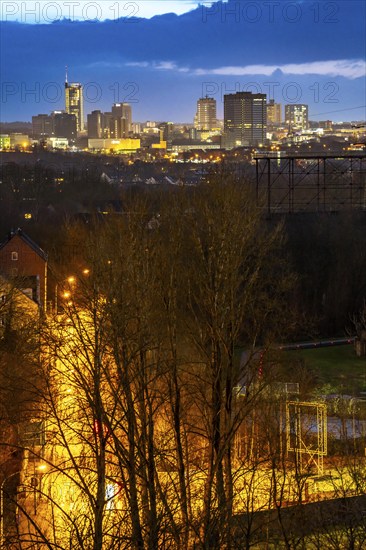 Skyline of the city centre of Essen, view from the north, street Ahrendahls Wiese, in Essen-Stoppenberg, North Rhine-Westphalia, Germany, Europe