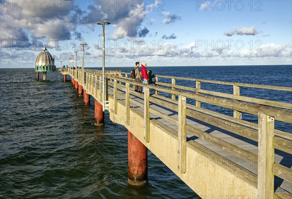 Diving gondola at the Zingst pier, cloudy mood, Zingst, Fischland-Darß-Zingst peninsula, Mecklenburg-Western Pomerania, Germany, Europe