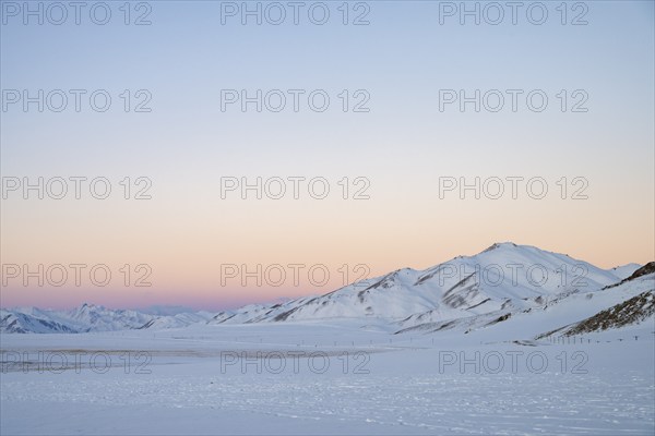 Winter landscape of the Pamir Plateau, Pamir Highway, Alichur, Gorno-Badakhshan Province, Tajikistan, Central Asia, Asia