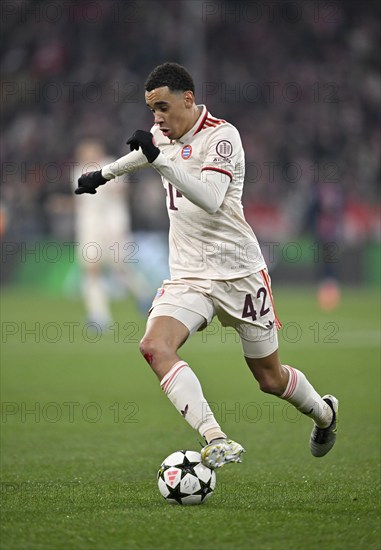 Jamal Musiala FC Bayern Munich FCB (42) Action on the ball, Champions League, Allianz Arena, Munich, Bavaria, Germany, Europe