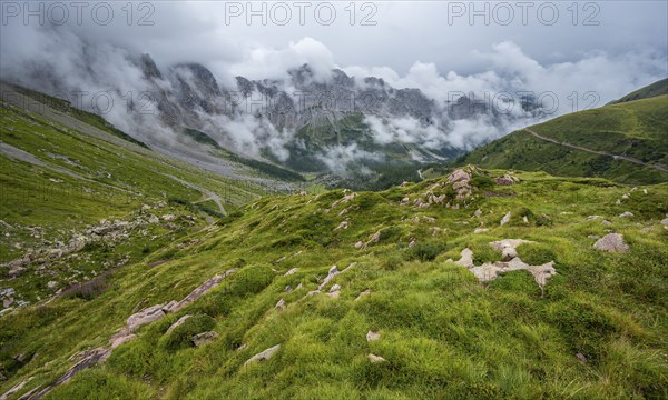 Cloudy rocky mountain peaks Wolayer Köpf and Biegenköpfe, Carnic Alps, Carnic High Trail, Carinthia, Austria, Europe