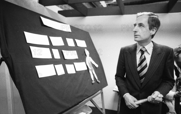 The 7th Interschool '80 education fair on 5 May 1980 in the Westfalenhalle Dortmund. Sample class. Juergen Schmude, Germany, Europe