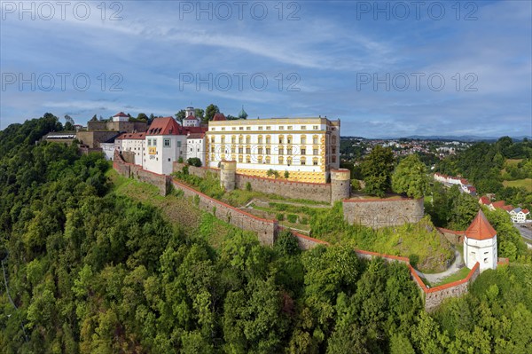 Veste Oberhaus, built 1219-1800, aerial view, Dreiflüssestadt Passau, independent university town, administrative district of Lower Bavaria, Eastern Bavaria, Bavaria, Germany, Europe