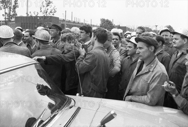 The spontaneous strikes, here at the Bochumer Verein (Krupp) l in Bochum on 15.9.1969, went down in history as the September strikes, Germany, Europe