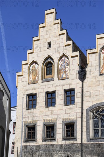 Medieval facade of the town hall, detail, Marienplatz, moated castle am Inn, Upper Bavaria, Bavaria, Germany, Europe