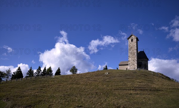 Church of St. Vigil, Vigilius am Joch, Glaubensweg, near Lana, South Tyrol, Autonomous Province of Bolzano, Italy, Europe