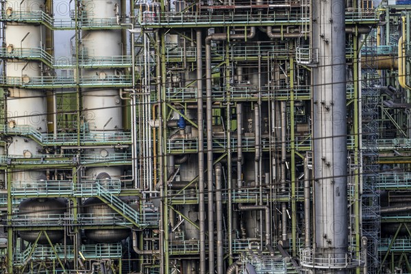 The chemical plants on the white side of the Schwelgern coking plant, which supplies over 2.5 million tonnes of coke to Thyssenkrupp Steel's Schwelgern blast furnace plant on the Rhine, is considered the most modern coking plant in the world with the world's largest coke oven batteries, Duisburg North Rhine-Westphalia, Germany, Europe