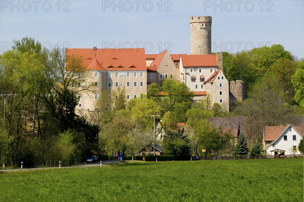 Gnandstein Castle is located in Gnandstein, a district of the town of Kohren-Sahlis in the district of Leipzig in Saxony. The castle is considered Saxony's best-preserved Romanesque fortification. The town is located in the Kohrener Land tourism region