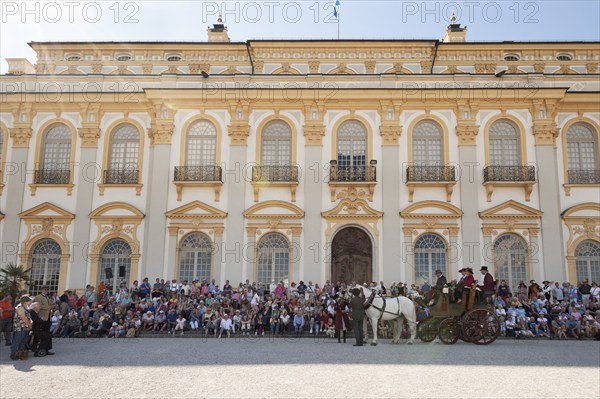 Carriage in front of audience, Historic Hunting and Carriage Gala, Schleißheim Castle, Upper Bavaria, Bavaria, Germany, Europe