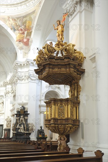 Interior view with pulpit of the baroque St. Salvator Cathedral, baroque, Fulda, Hesse, Germany, Europe