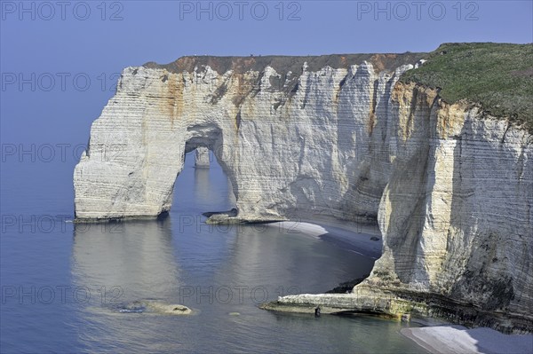 La Manneporte, a natural arch in the chalk cliffs at Etretat, Côte d'Albâtre, Upper Normandy, France, Europe