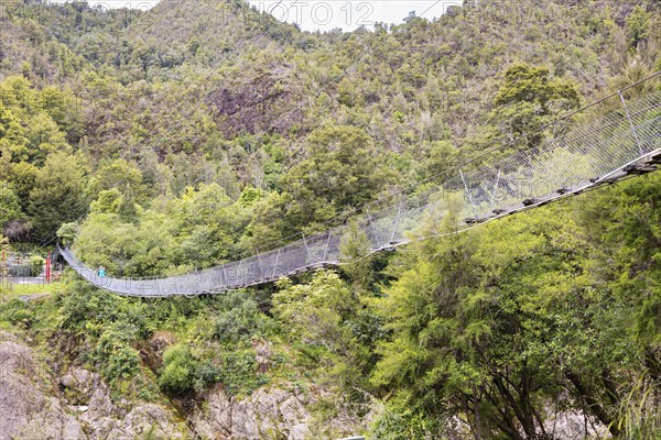 Buller Gorge Swingbridge, Buller River, Murchison, Neuseeland