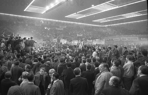 DEU, Germany, Dortmund: Personalities from politics, business and culture from the years 1965-71. Westfalenhalle. Trade unions for the preservation of jobs ca. 1965, Europe