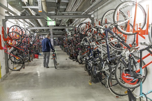 Bike station at Essen main station, bike car park, bike hire station, workshop, Essen, North Rhine-Westphalia, Germany, Europe