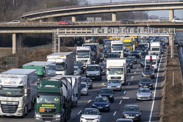 Traffic jam on the A3 motorway, at the Köln-Ost junction, heading south, four lanes jammed with cars and many trucks, over 8 kilometres in total, Cologne, North Rhine-Westphalia, Germany, Europe