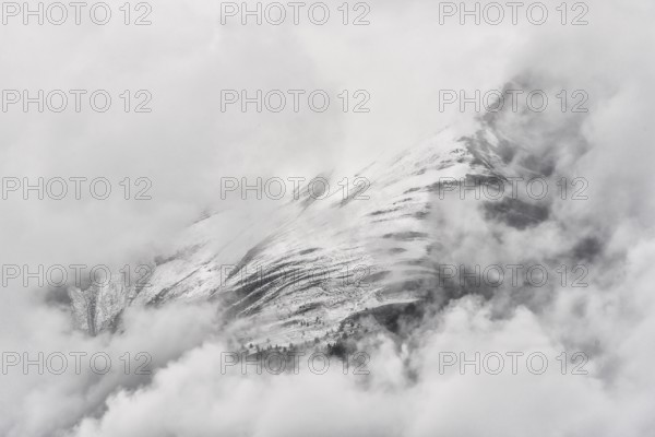 Poor visibility in cloudy skies in the Swiss Alps, clouds, poor visibility, nature, winter, fog, foggy, cloudy, cloud cover, Valais, Switzerland, Europe