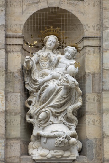 Statue of Maria immaculata, in a niche of St Martin's Church, Bamberg, Upper Franconia, Bavaria, Germany, Europe