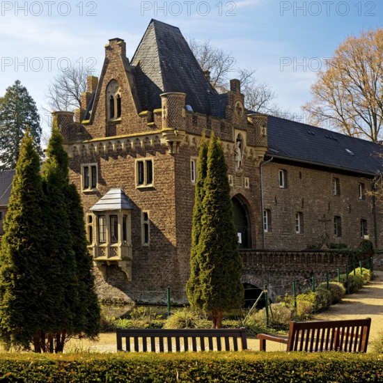 Paffendorf Castle, popular excursion destination, Bergheim, Rhine-Erft district, Rhenish lignite mining area, North Rhine-Westphalia, Germany, Europe