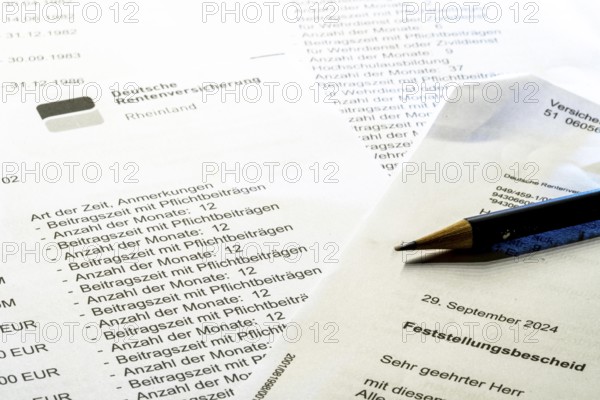 Symbolic image pension, pension information, assessment notice on contributions made to the statutory pension insurance and expected pension on reaching retirement age, notification from the German Pension Insurance to an insured person