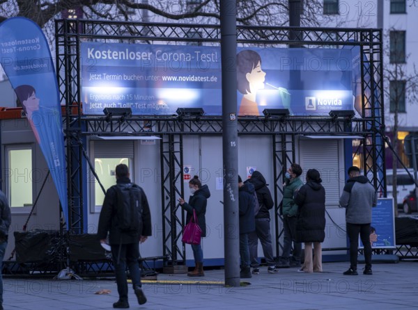 Corona test centre in the city centre at the main railway station, Essen, North Rhine-Westphalia, Germany, Europe