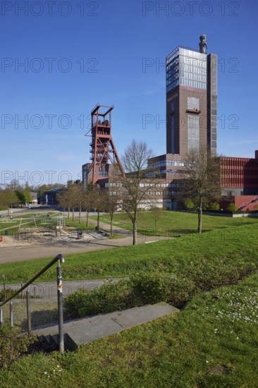 Zeche Zollverein winding tower and children's playground in Nordsternpark, Gelsenkirchen, Ruhr area, independent city, North Rhine-Westphalia, Germany, Europe