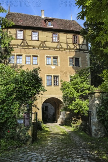 Hochberg Castle, formerly Hochberg Castle, Hohenberg Castle, former seat of the Hochberg lordship, gatehouse, half-timbered house, historic building, architecture, Hochberg district, Remseck am Neckar, Ludwigsburg district, Baden-Württemberg, Germany, Europe