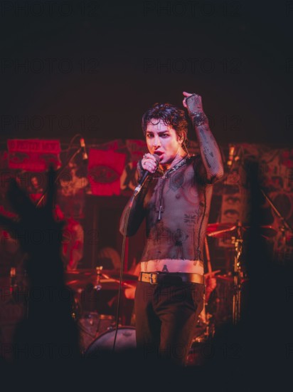 Remington Leith, singer of Palaye Royale live on Death Or Glory EU/UK Tour 2024 at Astra Kulturhaus Berlin on 09.12.2024