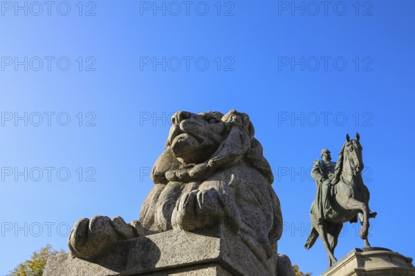 Monument to Emperor Wilhelm I on Karlsplatz, historical square, equestrian statue, sculpture, large sculpture, equestrian monument by Professor Wilhelm von Rümann and Professor Friedrich Ritter von Thiersch, resting lion made of granite, lion's head, art in public space, state capital, Stuttgart, Baden-Württemberg, Germany, Europe