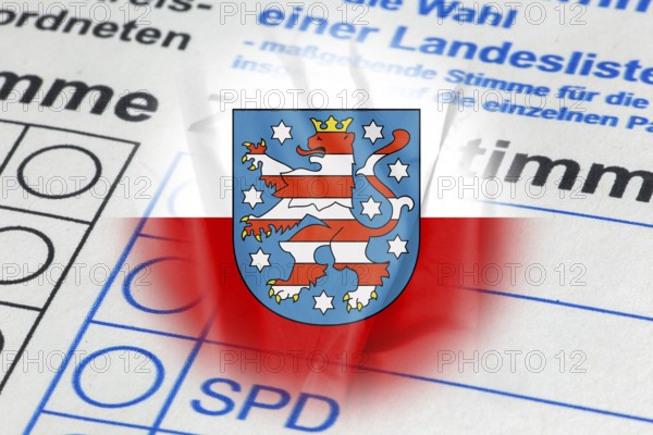 Symbolic image of the state election in Thuringia: Flag of Thuringia and close-up of a ballot paper. The next state election will take place in September 2024