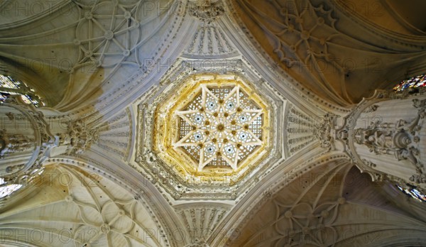 Crucero crossing tower in the Cathedral of Santa Maria of Burgos, historic centre, province of Burgos, Castile and Leon, Spain, Europe